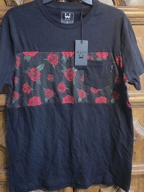 WXYZ Black Short-Sleeve Tee with Red Rose Panel